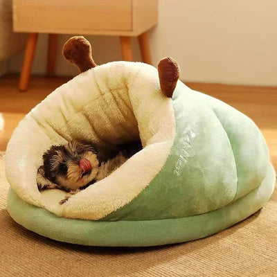 Maison pantoufle — accessoire cozy pour chat et chien